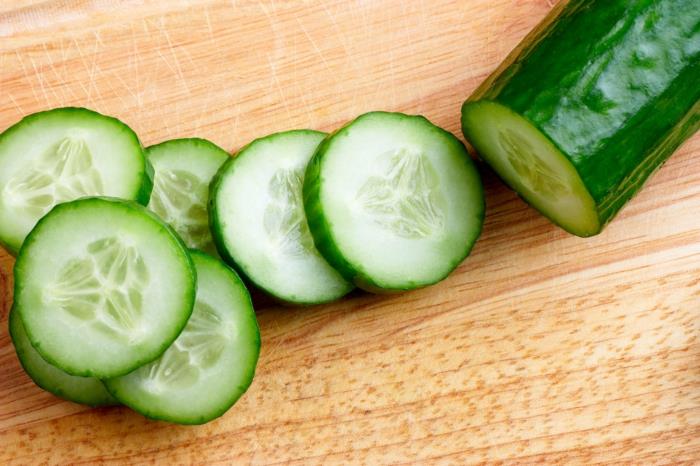 elävät terveet munuaiset vahvistavat kurkkua syödä
