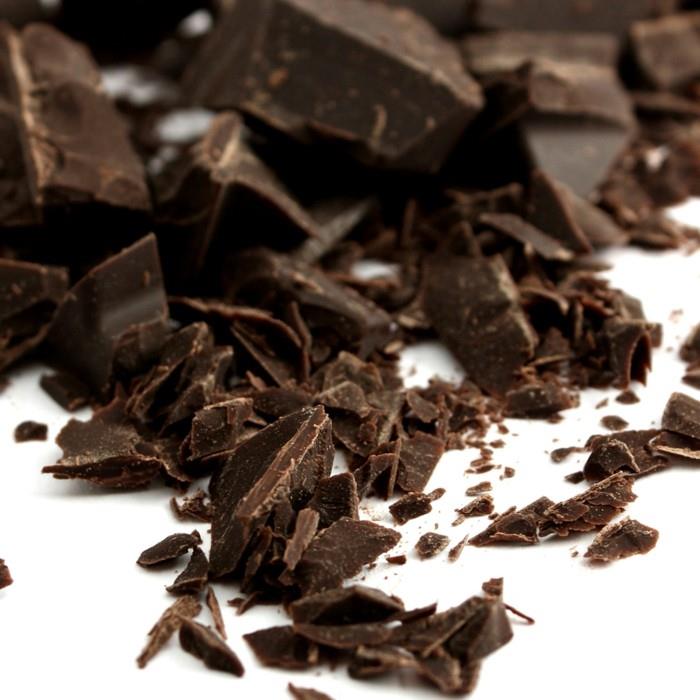 elää terveellisesti syö mustaa suklaata