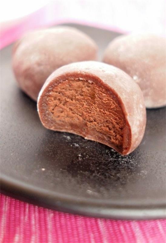 herkullista kaakao -mochi -jäätelöä