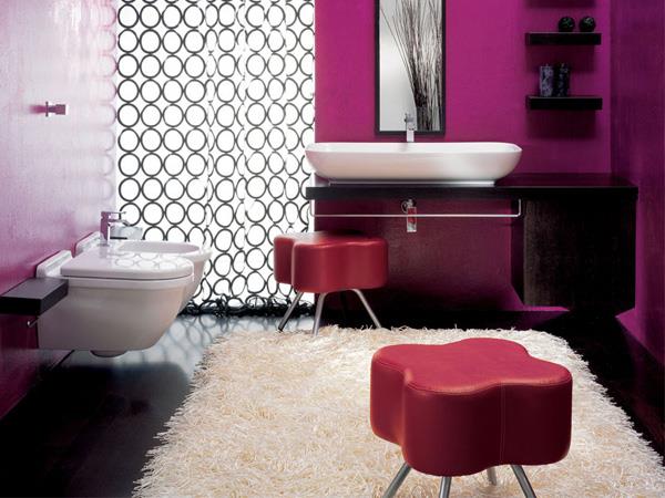 violetti värimaailma pehmeä matto punainen jakkara suunnittelija idea