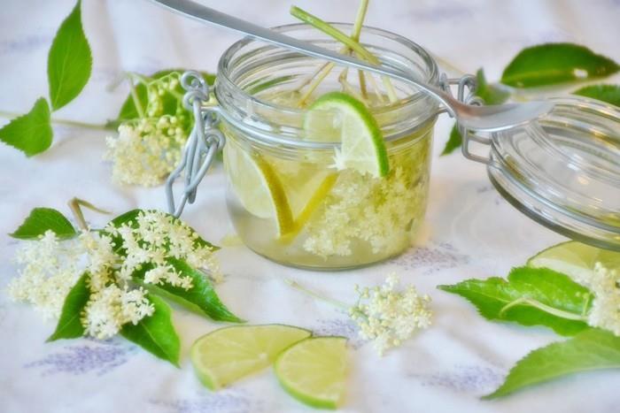 Tee limonadi itsellesi kesäreseptejä elderflower2
