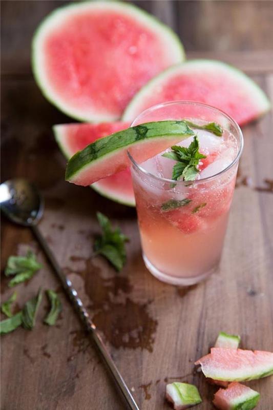Tee limonadi itsellesi kesäreseptejä meloni