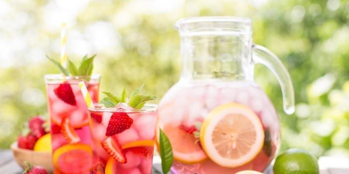 Tee limonadi itsellesi kesäreseptejä mintunlehti