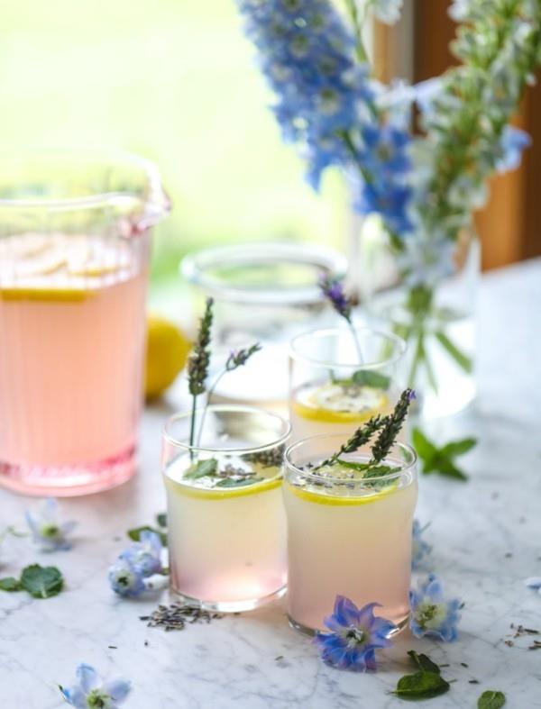 Limonadi ja laventelisiirappi itse