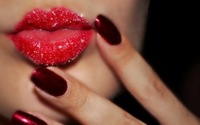 huulien kuorintaideoita tehdäksesi itsestäsi kauniita naisen huulia