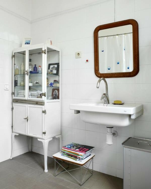 Loft -tyylinen moderni kylpyhuoneen pesuallaskaappi