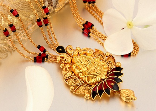 Omvendt Lotus Designet Long Mangalsutra Design
