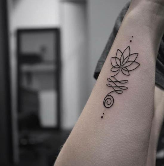 lootuskukka unalome tatuointi buddhalainen tatuointi