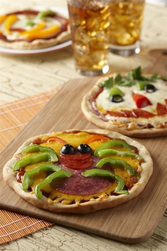 hauska halloween pizza täytteet ideoita hämähäkki haamuja