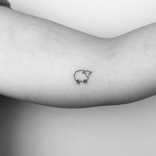 hauskoja lampaita pieniä tatuointeja