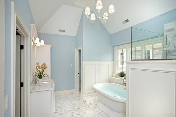 kylpyhuone design kattokruunu kylpyamme kylpyhuonekalusteet