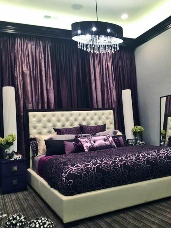 ylellinen makuuhuone violetti valkoinen sänkyverhot