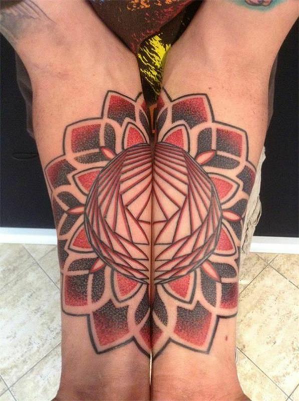 mandala -tatuoinnit punainen