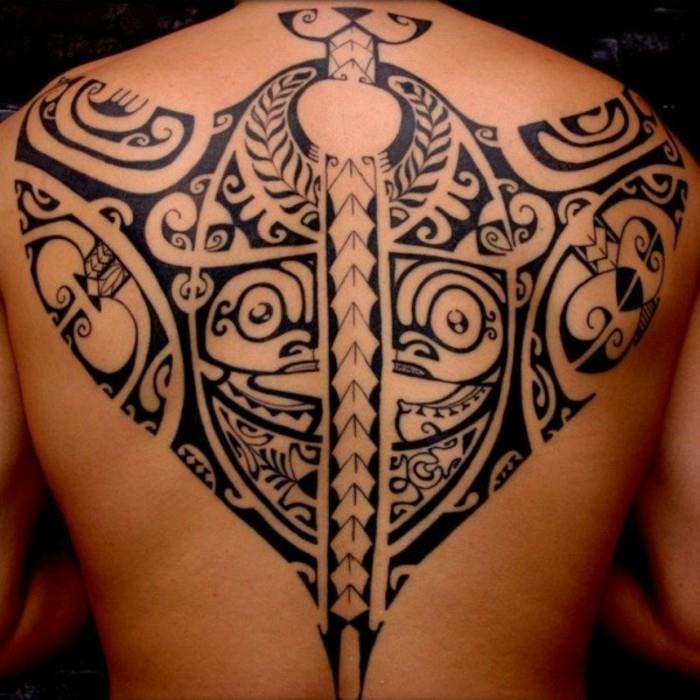 maori motiivit takaisin tatuointi miehet