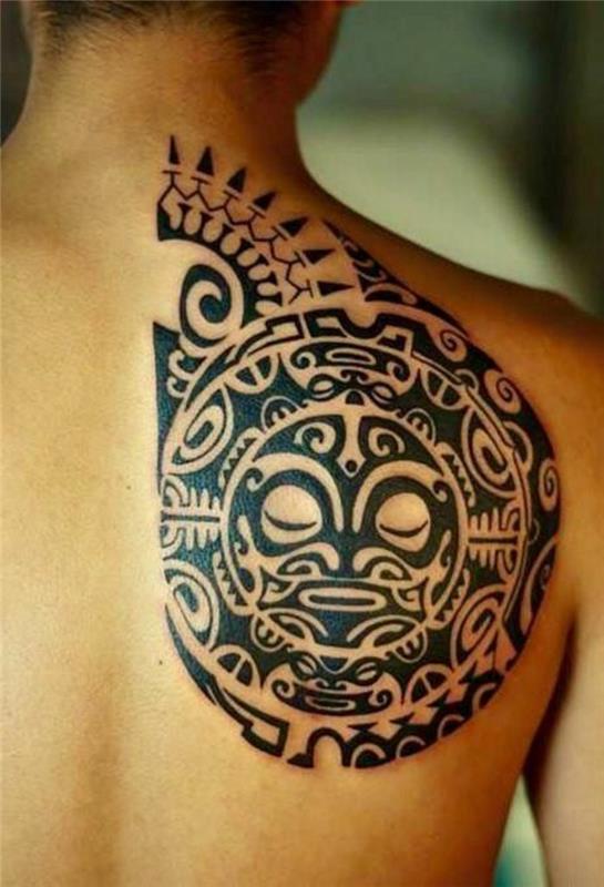 maori tatuointi miehet tatuointi niska olkapää