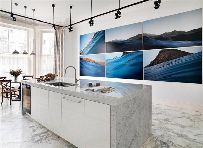 marmorinen työtaso keittiön saaren seinän suunnittelu valokuvilla tekee valokuvaseinän itse