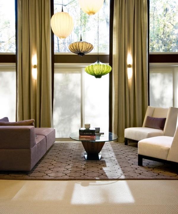 marokkolainen lamppu tyylikäs olohuone valaisee vihreät verhot