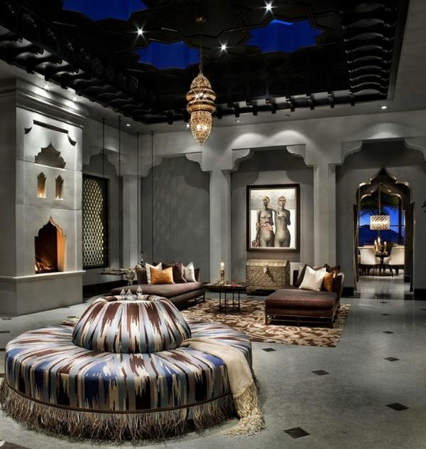 Marokon talo mukavat sohvat tyynyillä