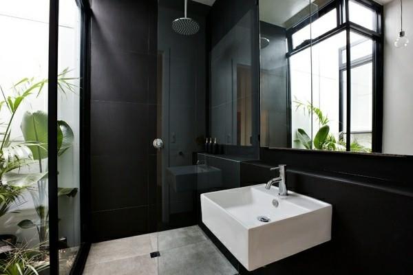 maskuliininen kylpyhuone musta