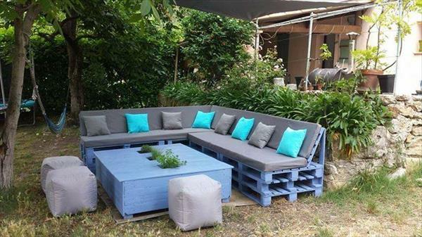 massiiviset puukalusteet kuormalavoista sininen sohva