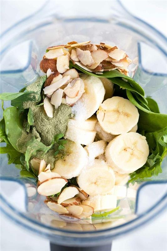 matcha -tee vihreät smoothiet