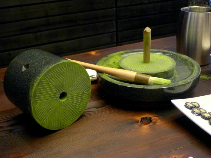 vihreä tee perinteinen japanilainen teemylly
