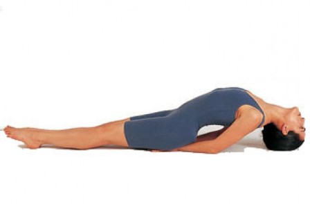 A Matsyasana jóga (halpóz) fizikai előnyei