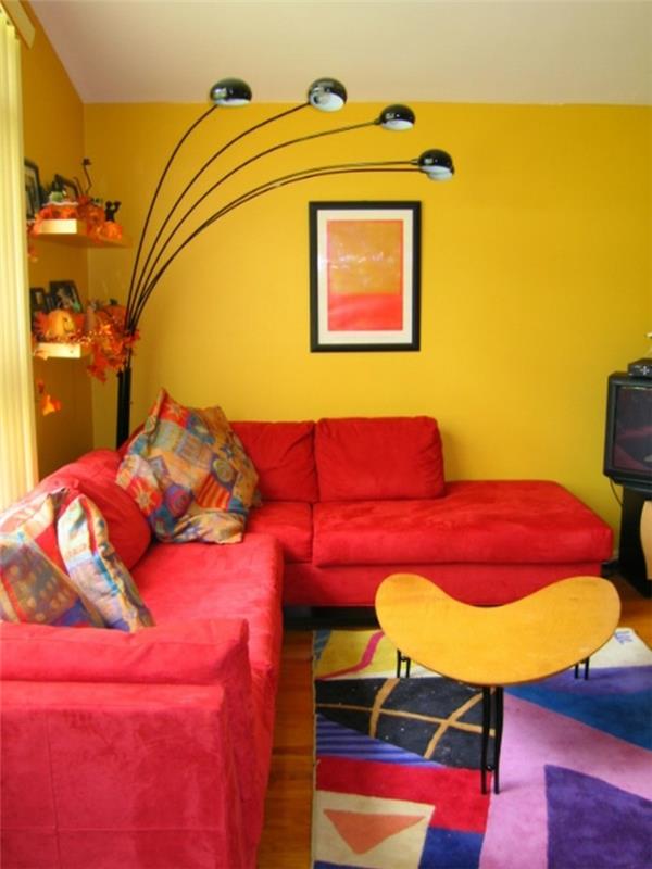 huonekalut värikäs oloideoita olohuone punainen sohva keltainen seinäväri