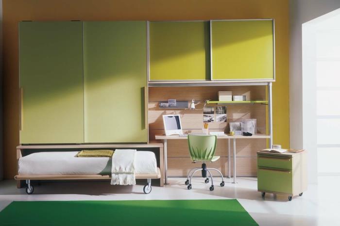 huonekalut lastenhuone vihreä matto lisävuode kirjoituspöytä