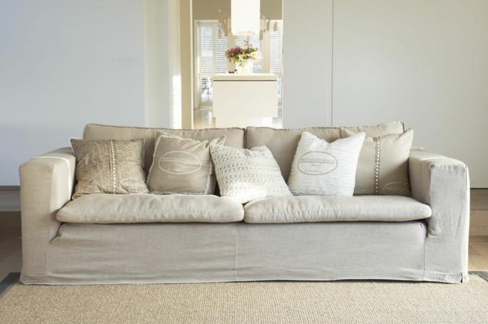 huonekalutrendi 2020 hiekanvärinen sohva nuhjuinen tyylikäs