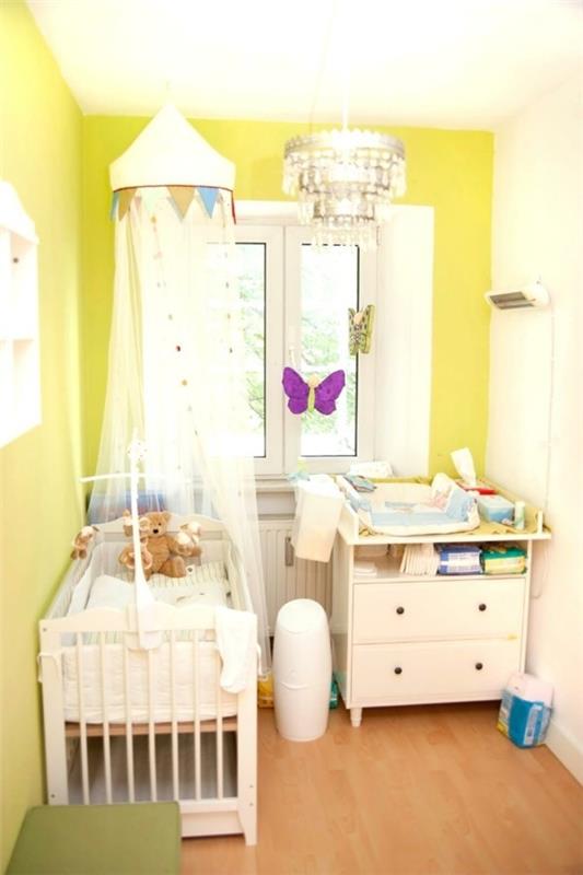 tyttö vauvan huone keltainen valkoinen yhdistelmä perustaa pienen vauvan huoneen