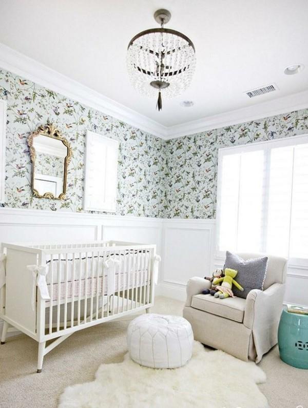 tyttö vauva huone söpö tapetti kuvio valkoinen matot kevyt nojatuoli
