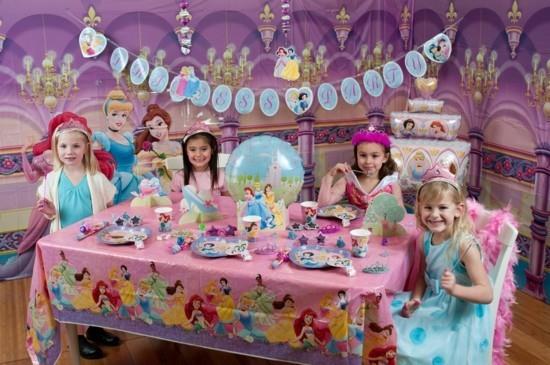 tytöt lapset syntymäpäiväjuhlat juhlia tytöt järjestävät syntymäpäiviä