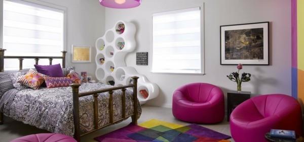 tyttöjen lastenhuone, jossa yhdistyvät kirkkaat värit, valitse modernit huonekalut