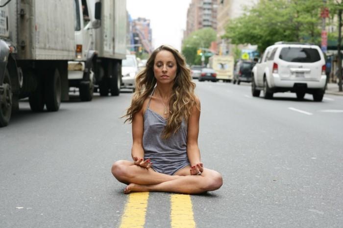 meditaatio aloittelijoille elää terveellä mudra -kadulla