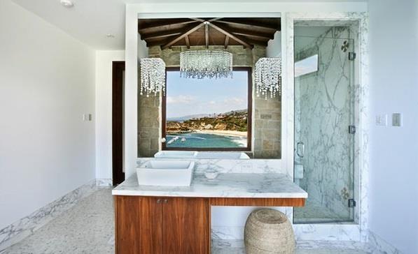 Välimeren kylpyhuone suunnittelee marmoripintoja