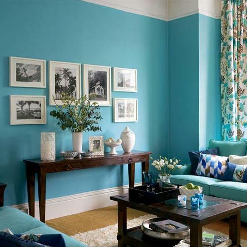 meri sininen seinät koristelu kuvat pöytä kukka maljakot