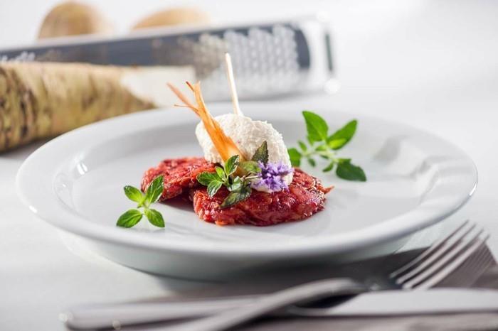 piparjuuri resepti lääkekasvi punajuuri roesti sousse