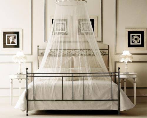 metallinen sängynrunko huone nukkumaverhot kuvakehys