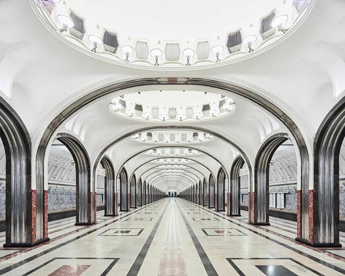 metro Moskova pysähtyy David Burdeny