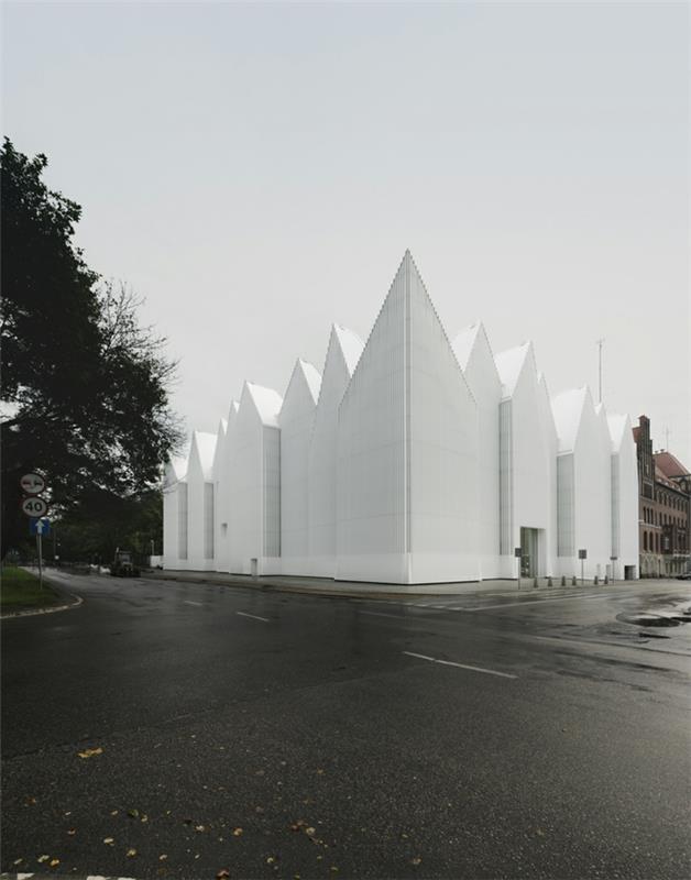mies-van-der-rohe-preis-Philharmonie-Stettin-white-building