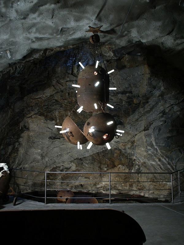 kaivoskalusteet suunnittelee sotilaallisia kaivosvaloja