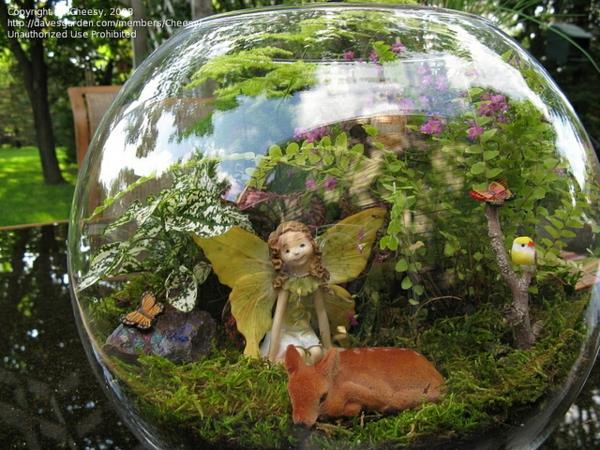 mini puutarhan suunnitteluideat terrarium -lasipallo