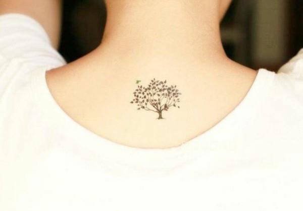 mini tatuoinnit naisten puun kaulan tatuointi