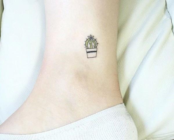 mini tatuoinnit naisten kaktus tatuointi nilkka