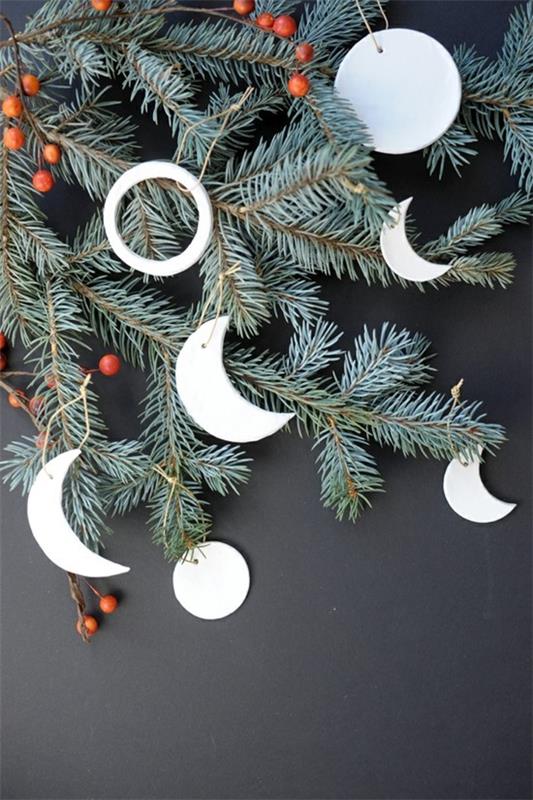 tee minimalistisia joulukoristeita kylmästä posliinista