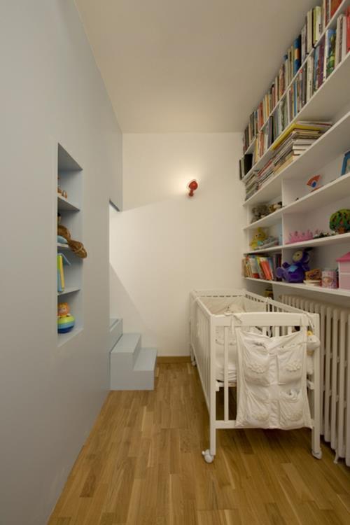 minimalistinen lastenhuoneen suunnittelu pinnasänky portaat