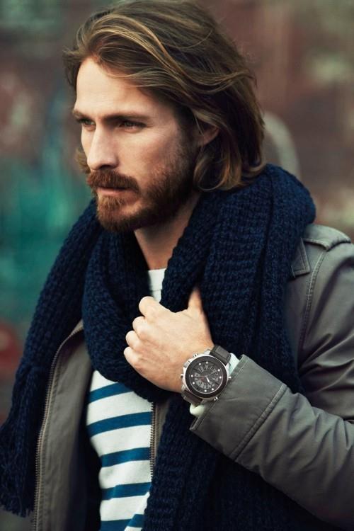 Keskipitkät modernit miesten kampaukset Christian Bale