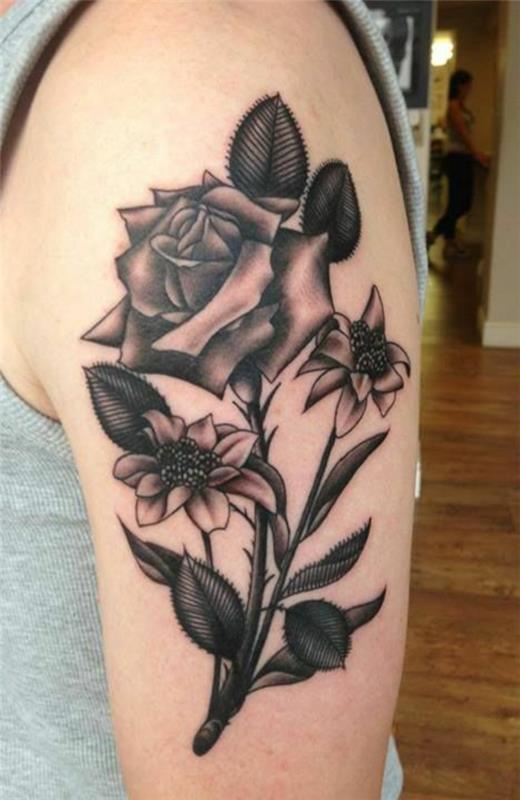 tatuointi olkavarren ideoita kukkia ja ruusua