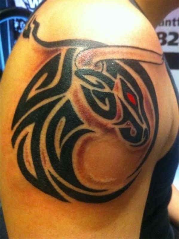 tatuoinnit olkavarren tatuointiideat sonni -aihe